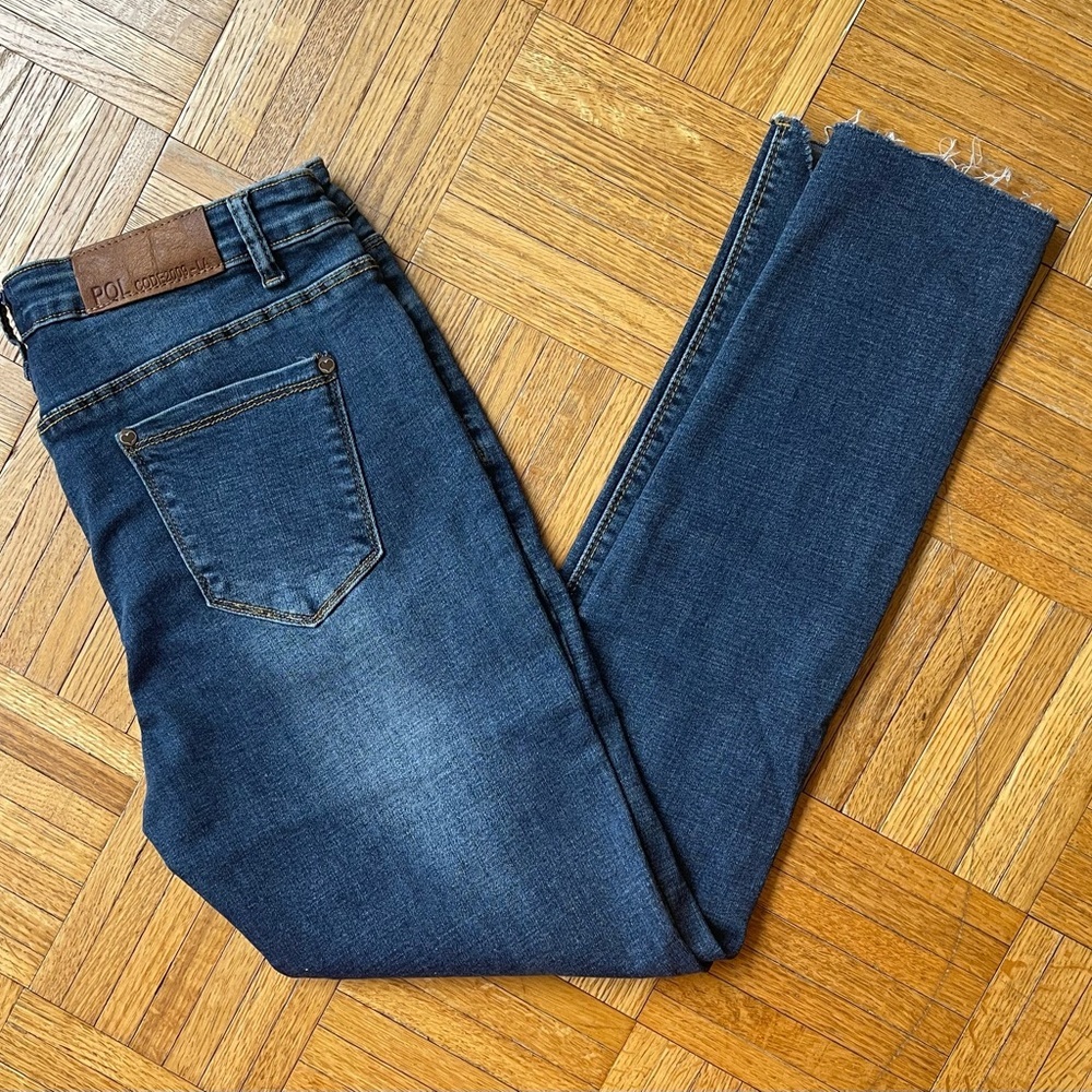 POL Blue Slim Fit Distressed Boyfriend Jeans Size Large -Free With $50 Purchase - Picture 8 of 12